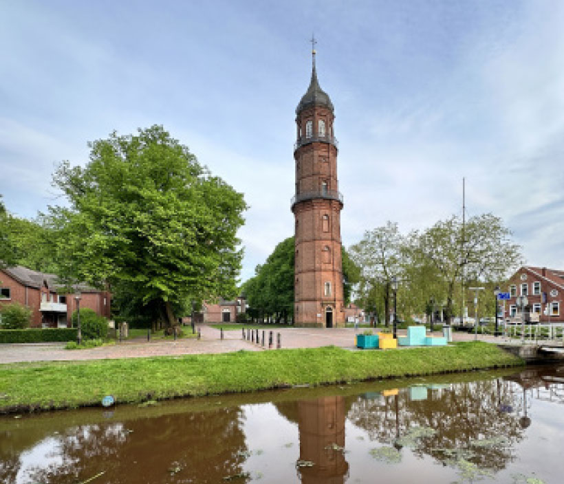 Auf dem Foto ist der alte Turm von Papenburg abgelichtet.